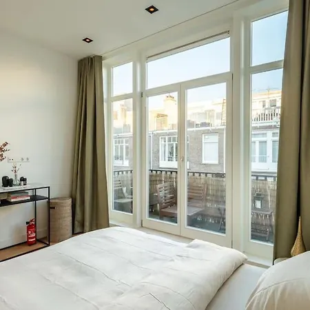 Luxurious Park 1-bed Apartment
