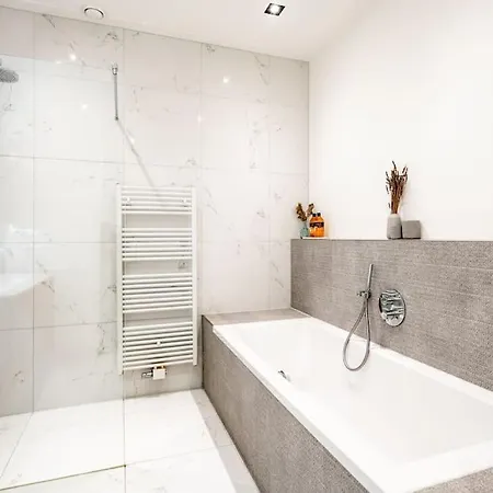 Luxurious Park 1-bed Lägenhet Amsterdam